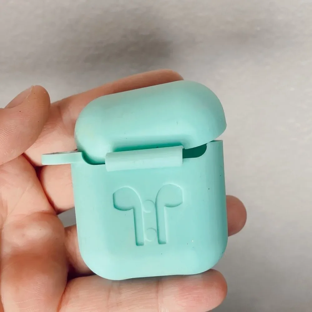 AirPods Case Menthol Color